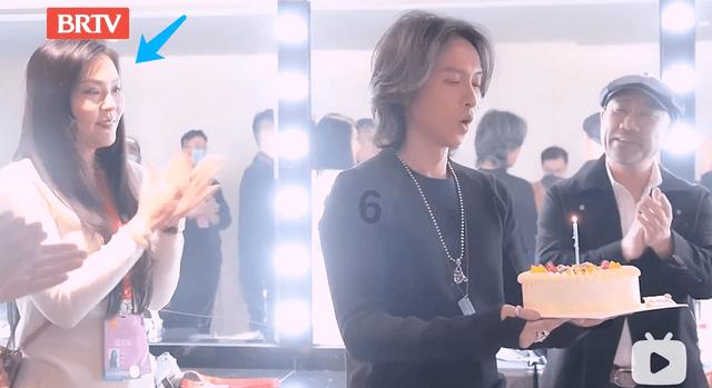 5人轰89分，辽宁队3杀广东！赵继伟25+11爆发，周琦复出空砍15分